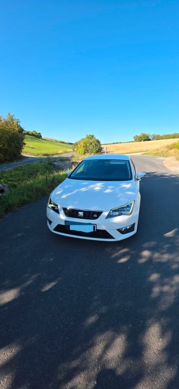 Seat Leon 121.000 km 10.899 € Arnstein 97450