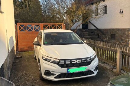 Dacia Sandero 18.500 km 12.500 &euro; Frankenberg 35066