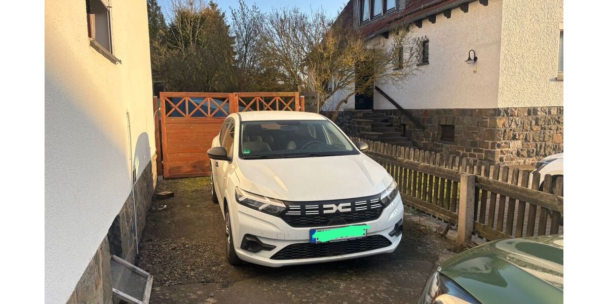 Dacia Sandero 18.500 km 12.500 &euro; Frankenberg 35066