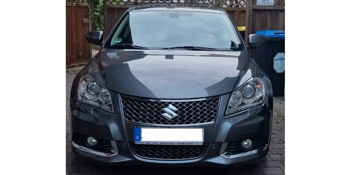 Suzuki Kizashi 99.600 km 11.400 &euro; Herleshausen 37293