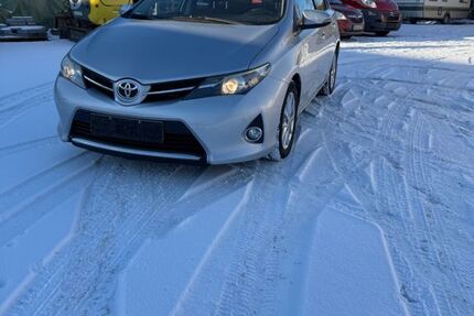 Toyota Auris 85.000 km 7.900 &euro; germaringen 87656