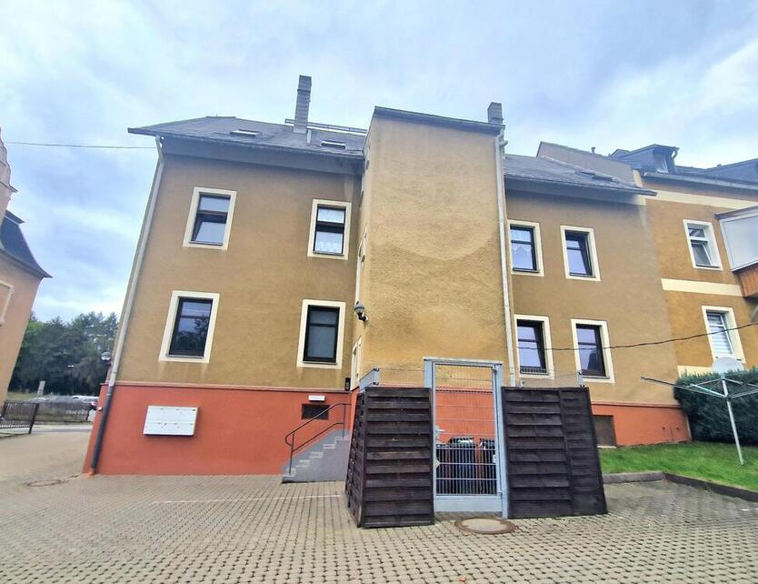Schicke 3-Zimmer-Dachgeschoßwohnung in zentraler Lage von Stollberg!