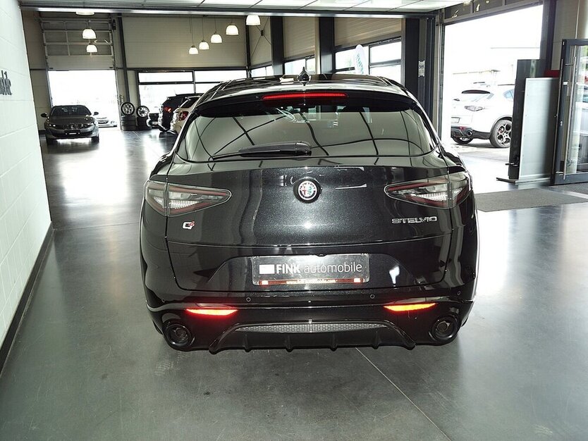Stelvio 2.2 D Q4 AT Veloce ACC Vollleder