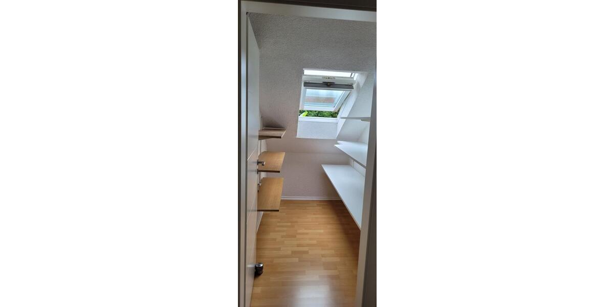 Dachgeschoßwohnung Bretten - 3 Zimmer, 102 m&sup2;, 1.070&euro; | Angebot:25044501