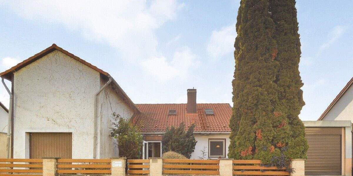Einfamilienhaus Bad Windsheim - 7 Zimmer, 179 m&sup2;, 329.000&euro; | Angebot:25732870