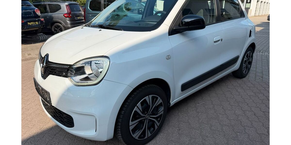 Renault Twingo 22.726 km 9.490 &euro; München 81827