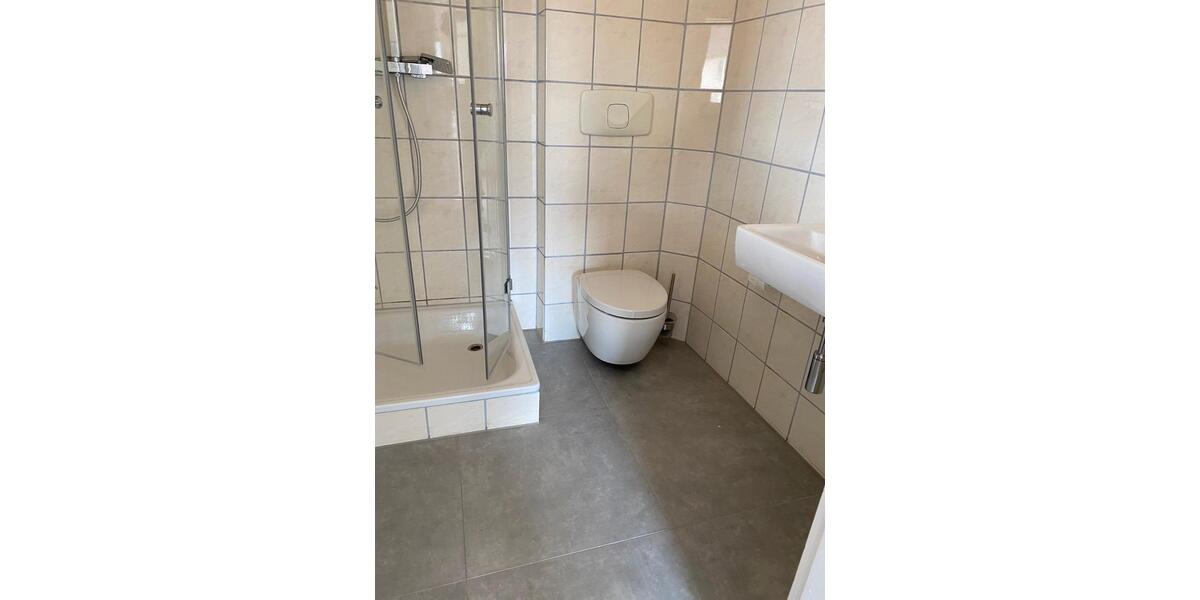 Etagenwohnung Rotenburg an der Fulda - 6 Zimmer, 120 m&sup2;, 1.200&euro; | Angebot:26074435