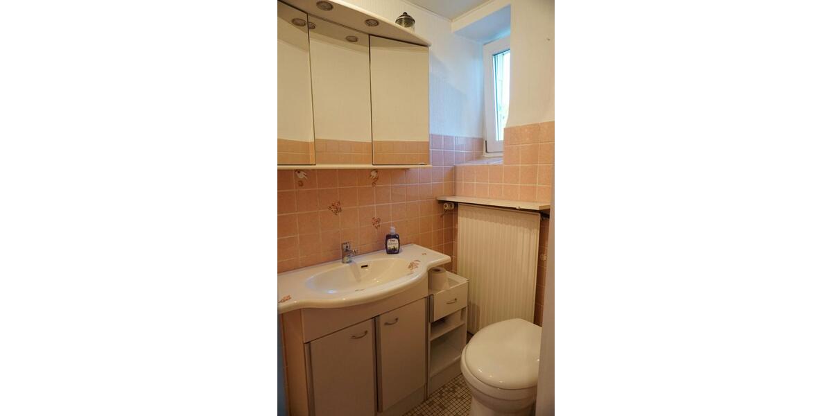 Reihenhaus Schwalbach - 7 Zimmer, 140 m&sup2;, 290.000&euro; | Angebot:27076625