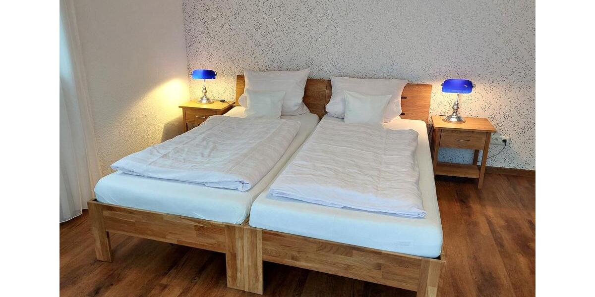 1-Zimmer-Wohnung 40m² möbliert, Balkon, zentrale Lage 1 zimmer