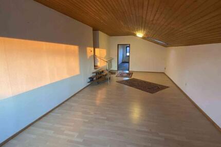 Wohnung Aurachtal - 3 Zimmer, 105 m&sup2;, 900&euro; | Angebot:25403433