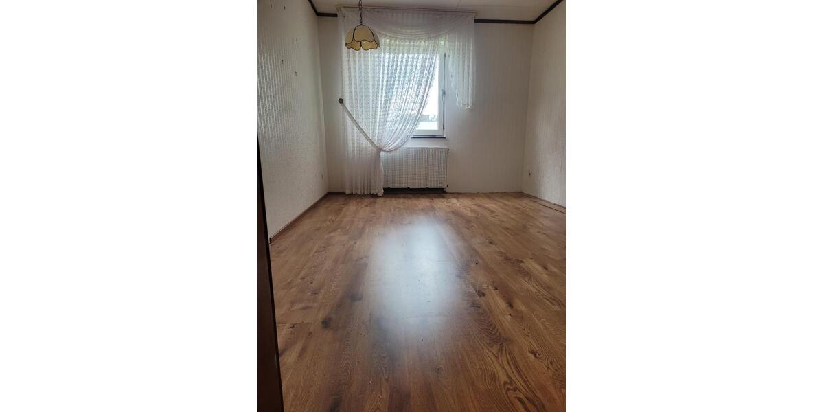 Bungalow Kirkel - 5.5 Zimmer, 146 m&sup2;, 250.000&euro; | Angebot:26983333