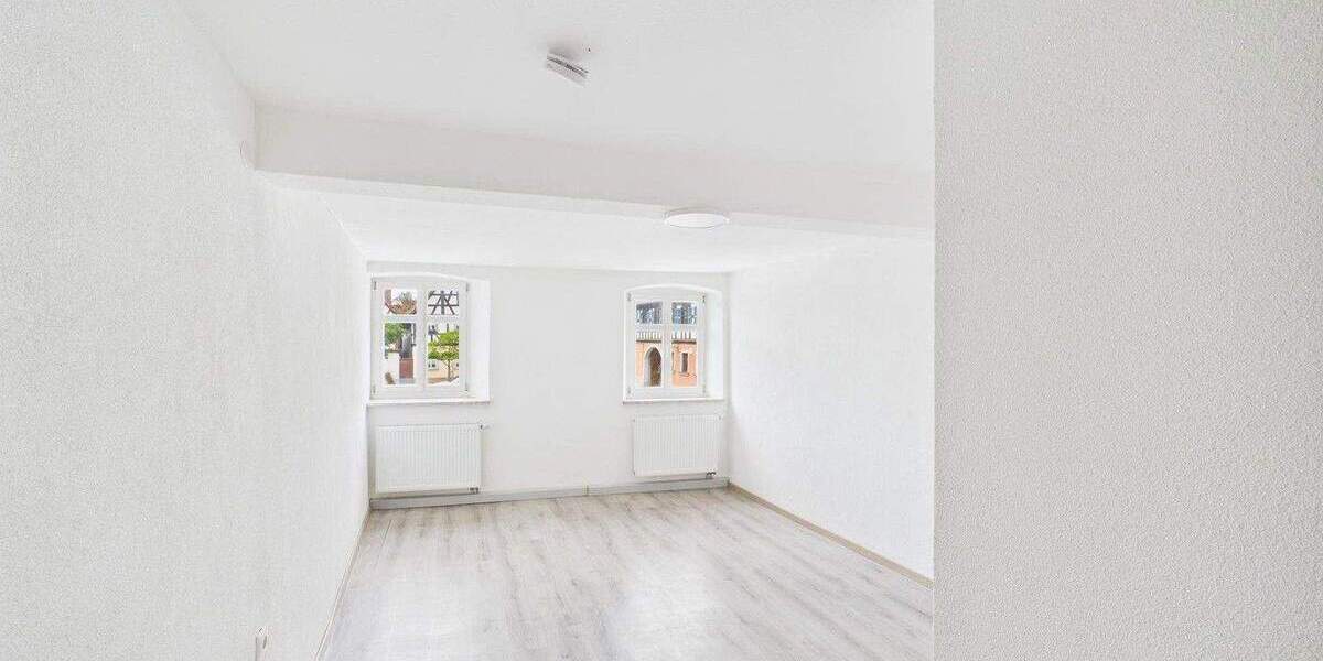 Einfamilienhaus Baunach - 9 Zimmer, 280 m&sup2;, 2.150&euro; | Angebot:26675744