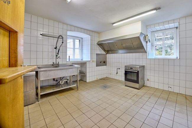 Gewerbeobjekt Roes - 1.250.000&euro; | Angebot:24821272