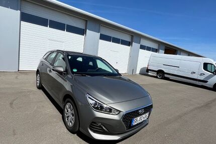 Hyundai i30 57.250 km 12.600 &euro; Neunkirchen/Hangard 66540