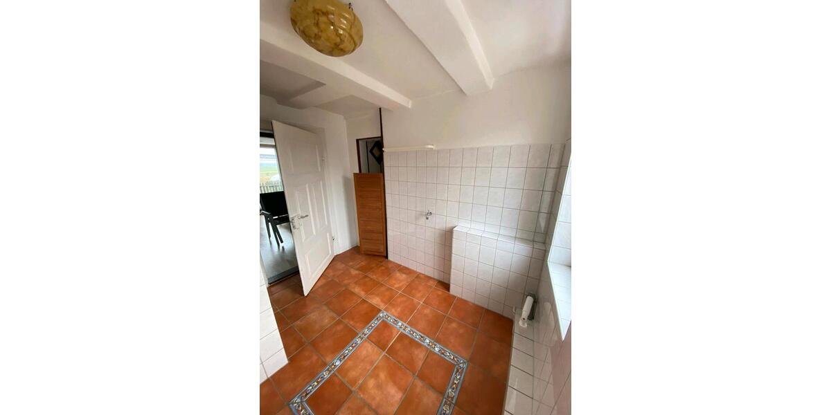 Dachgeschoßwohnung Rühen - 3 Zimmer, 65 m&sup2;, 639&euro; | Angebot:25369505