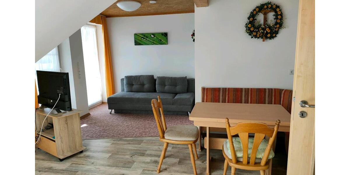Dachgeschoßwohnung Dießen am Ammersee - 3 Zimmer, 85 m&sup2;, 1.300&euro; | Angebot:26420368