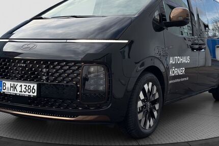 Hyundai STARIA 2.600 km 52.495 &euro; Berlin 12683