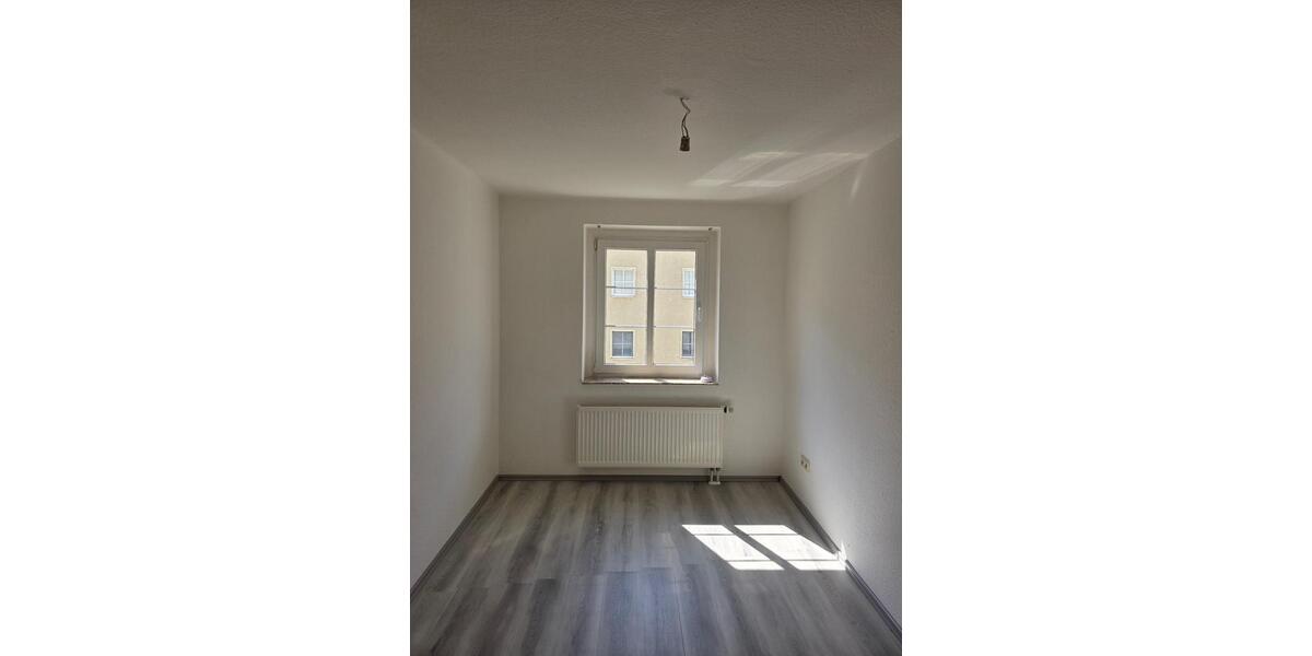 Etagenwohnung Aschersleben - 2 Zimmer, 35 m&sup2;, 215&euro; | Angebot:26232292