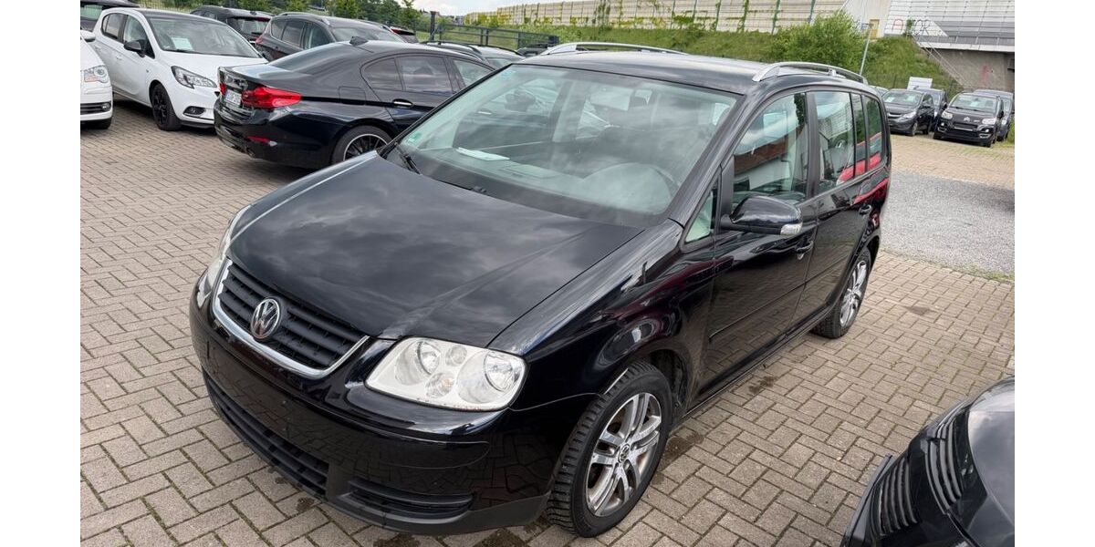 VW Touran 270.000 km 1.200 &euro; Löhne Mennighüffen 32584