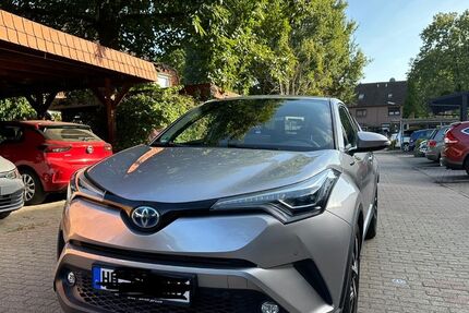 Toyota C-HR 84.000 km 18.900 € Hamburg 21149