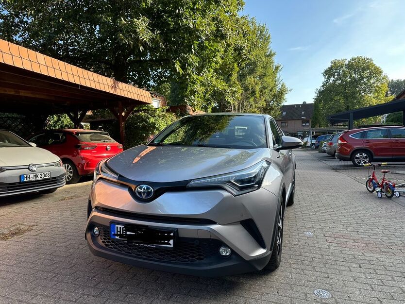 Toyota C-HR 84.000 km 18.900 € Hamburg 21149