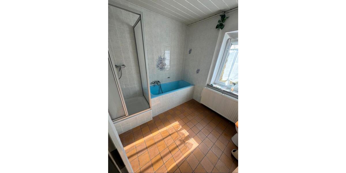 Einfamilienhaus Hohenstein-Ernstthal Ernstthal - 9 Zimmer, 140 m&sup2;, 79.000&euro; | Angebot:24615172