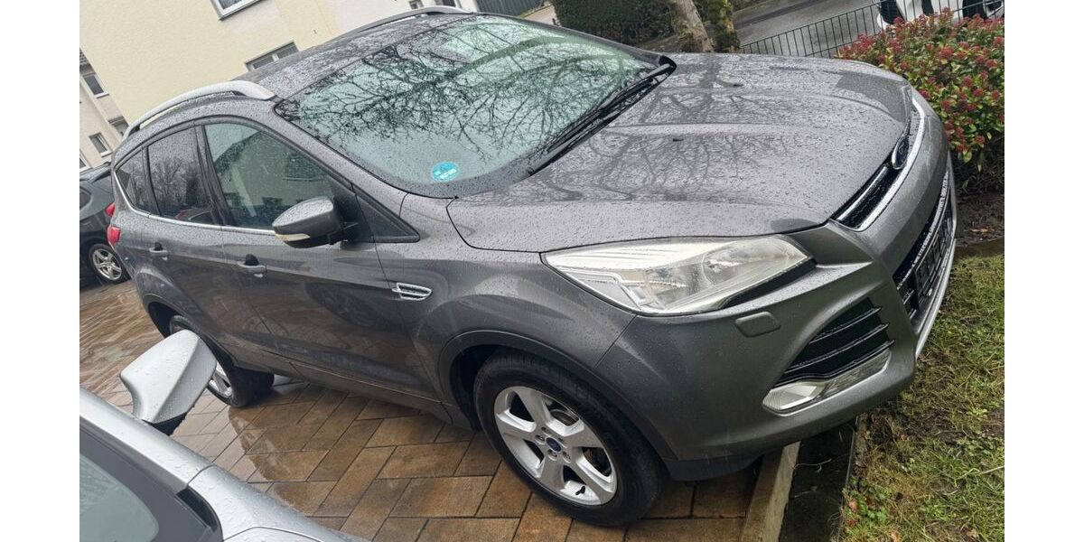 Ford Kuga 167.000 km 6.450 &euro; Versmold 33775