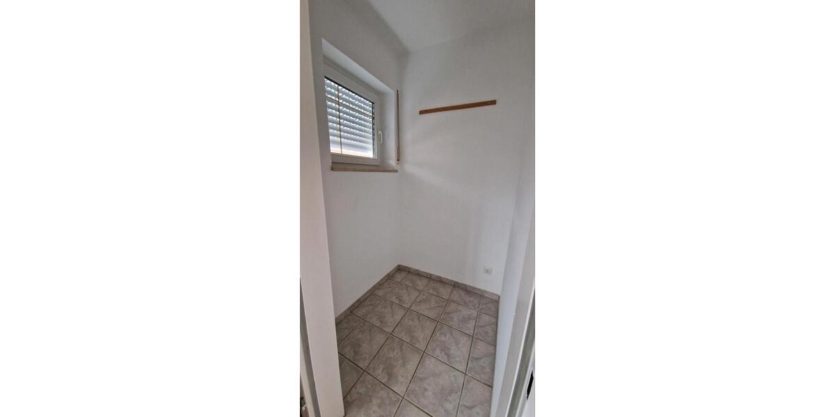 Etagenwohnung Ebermannstadt - 4 Zimmer, 108 m&sup2;, 880&euro; | Angebot:25383959