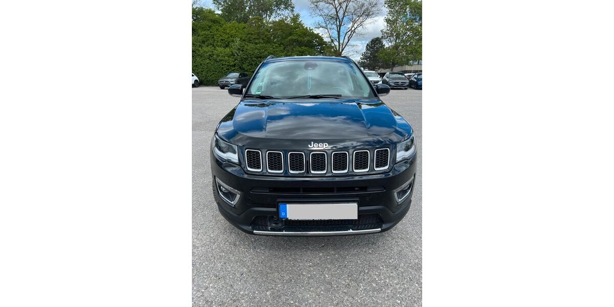 Jeep Compass 74.000 km 18.300 &euro; München 81373