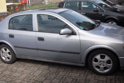 Opel Astra 98.000 km 3.999 &euro; Caan 56237