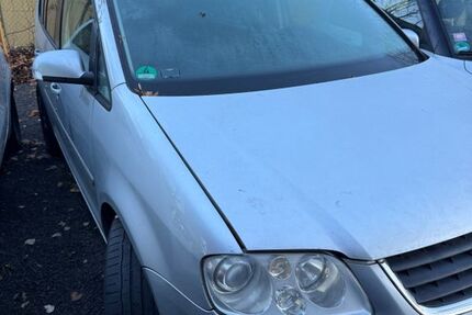 VW Touran 361.481 km 2.200 € Berlin 12101