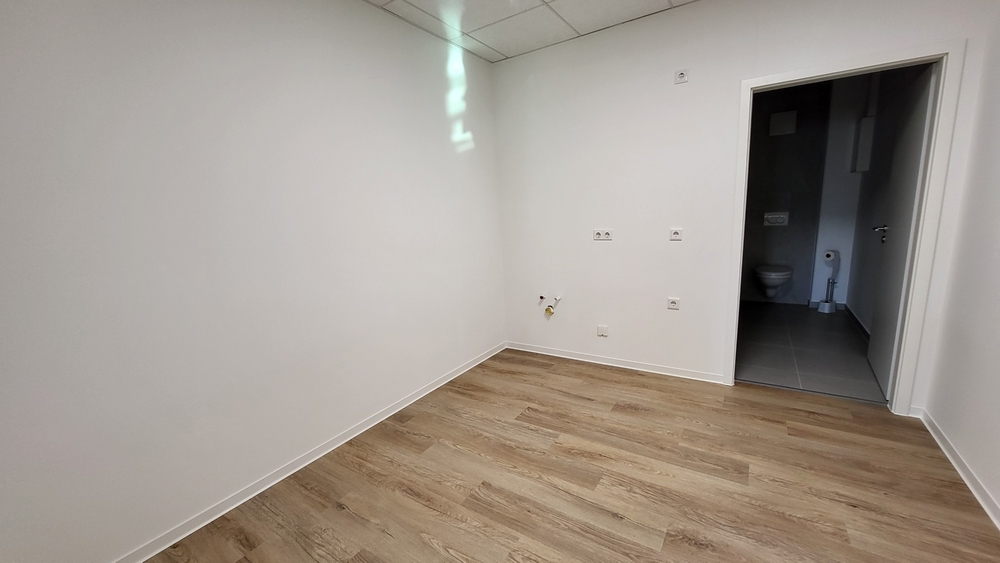 Nagelneu sanierte Bürofläche - ca. 65 m² im Gewerbergebiet Flörsheim-Weilbach - Gewerbeobjekt Flörsheim | Angebot:26003819