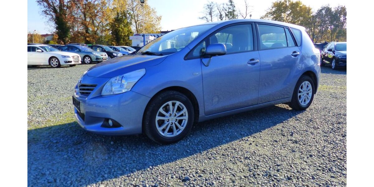 Toyota Verso 50.500 km 10.999 &euro; Hermsdorf/Schleifreisen 07629