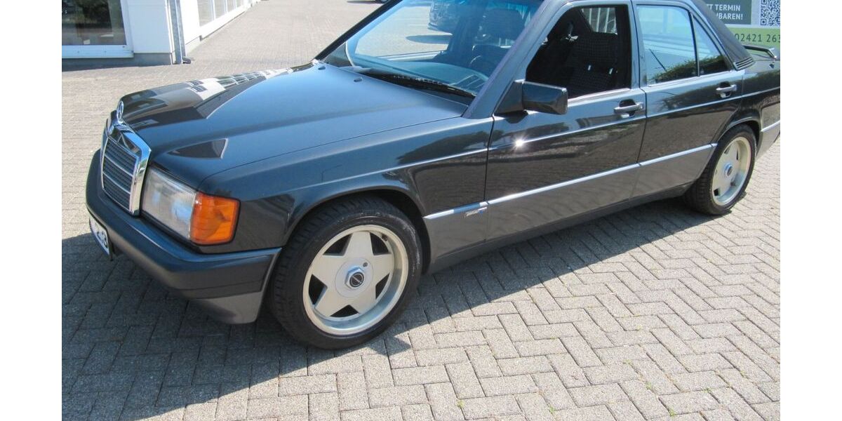 Mercedes-Benz 190 131.900 km 15.900 &euro; Düren 52353