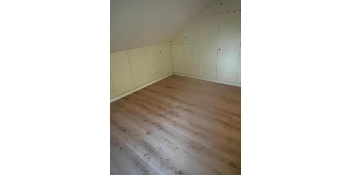 Dachgeschoßwohnung Bensheim - 3 Zimmer, 68 m&sup2;, 850&euro; | Angebot:26339691