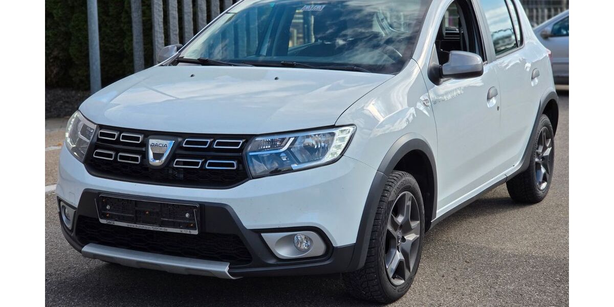 Dacia Sandero 140.000 km 5.900 &euro; Neu-Ulm 89233