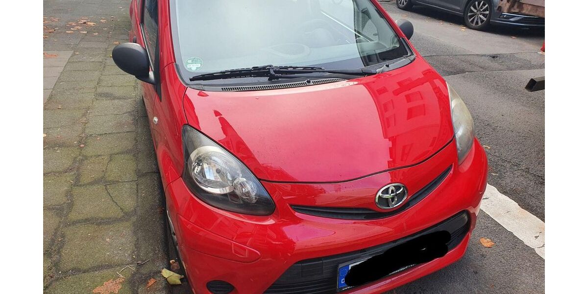 Toyota Aygo (X) 110.300 km 3.000 € Köln 50733