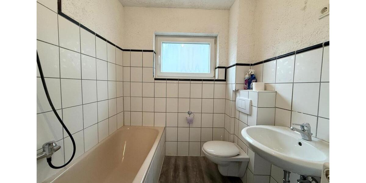Etagenwohnung Wadgassen - 2.5 Zimmer, 65 m&sup2;, 600&euro; | Angebot:25324027