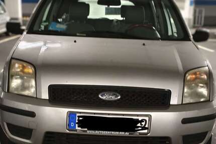 Ford Fusion 148.000 km 750 &euro; Freiburg 79106