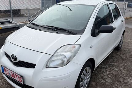 Toyota Yaris 163.000 km 2.500 &euro; Rosenheim 83026