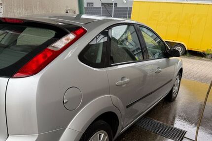 Ford Focus 95.300 km 5.500 € Karlsbad 76307
