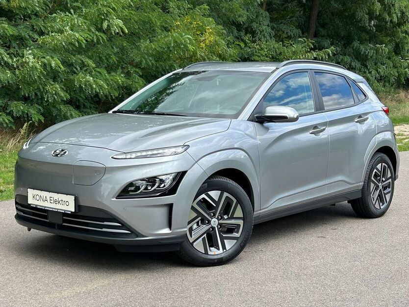 Hyundai KONA 7.500 km 47.900 € Jüterbog 14913