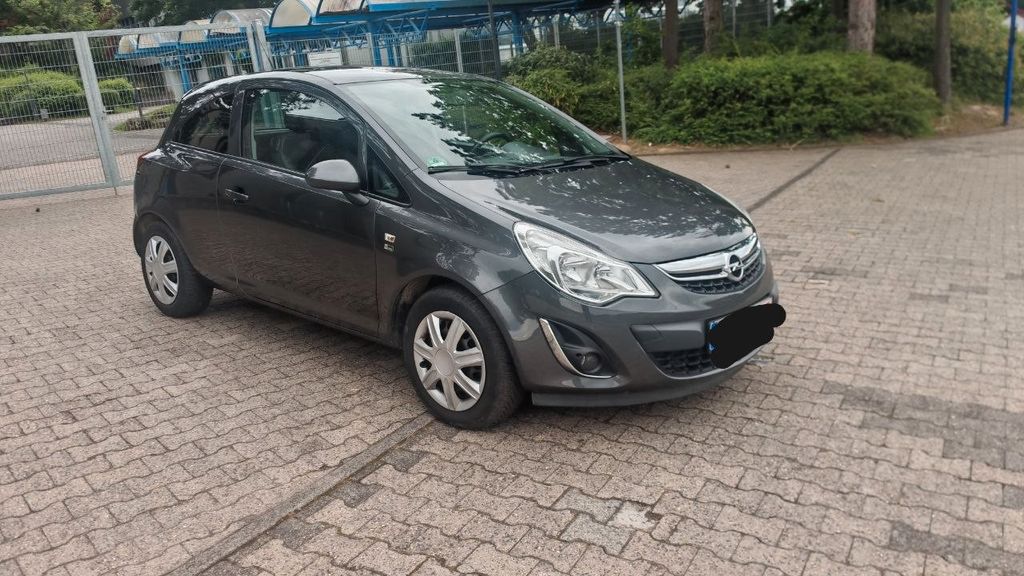 Opel Corsa 115.000 km 2.999 &euro; Büdingen 63654