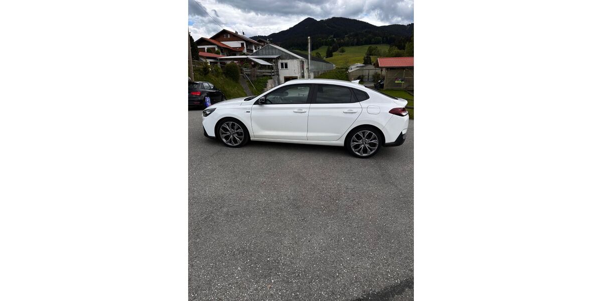 Hyundai i30 100.000 km 14.500 &euro; Unterammergau 82497