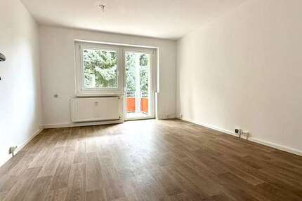 Wohnung zum Mieten in Thum 411 € 60.49 m² 3 zimmer
