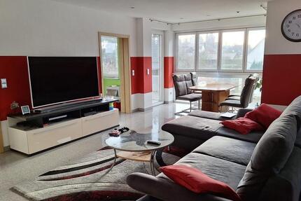 Traumwohnung in Stadtallendorf: 4 Zimmer, Balkon, Fußbodenheizung 4 zimmer