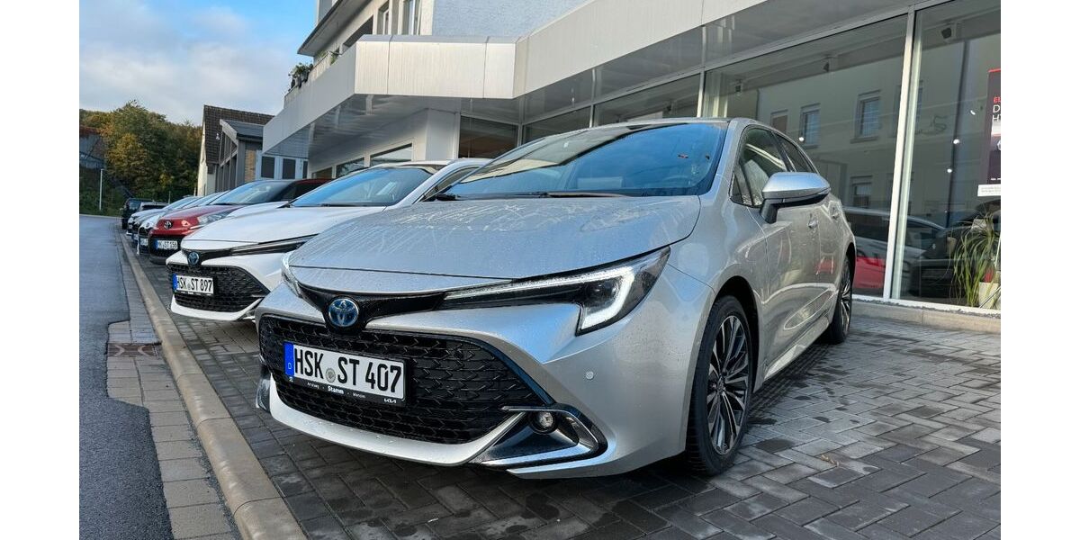 Toyota Corolla 2.500 km 27.990 &euro; Arnsberg-Neheim 59755