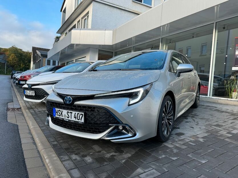 Toyota Corolla 2.500 km 27.990 € Arnsberg-Neheim 59755