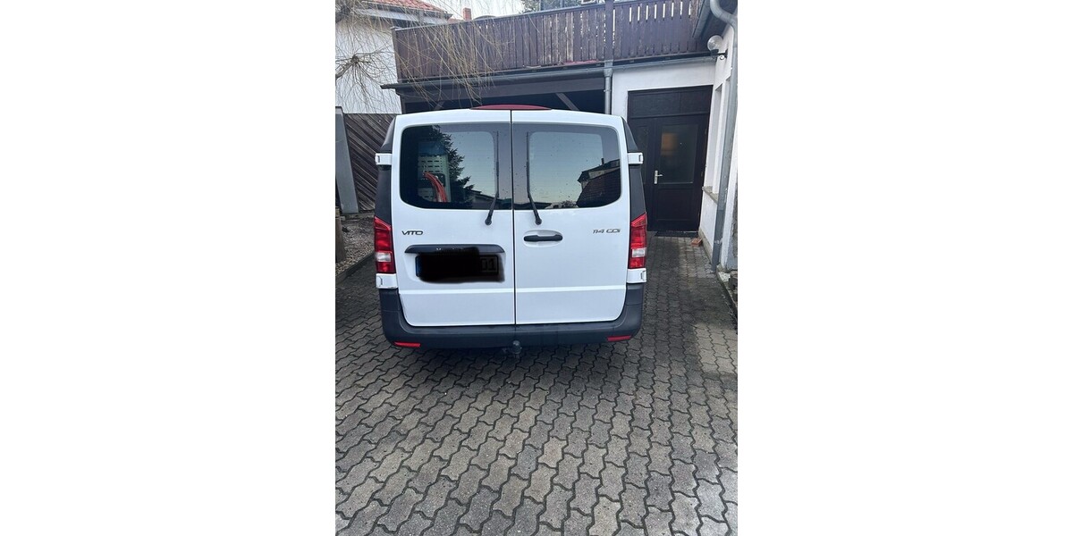 Mercedes-Benz Vito Kasten 331.000 km 11.800 &euro; Bautzen 02625