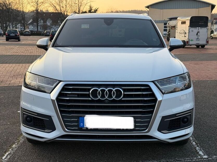 Q7